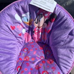 Minnie Mause Chair 