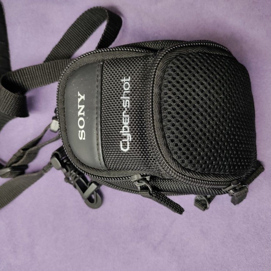 Sony LCS-CSD General Carrying Case for Compatible Cybershot Digital Cameras