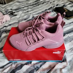 Soft Foam Pumas  New Condition 