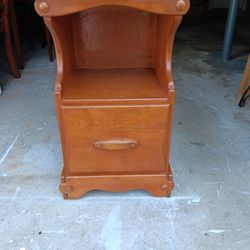 1-Drawer Oak End Table 