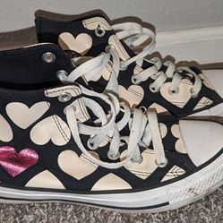 Converse Twisted Hearts Chucks Women's Black/White size 6