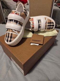 Burberry kid shoes size 11.5