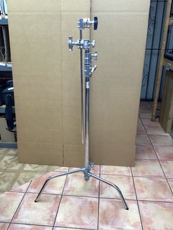 Kupo 40” master Chrome with turtle base kit