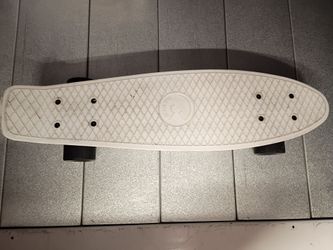 Mini White Plastic Skateboard Cruiser