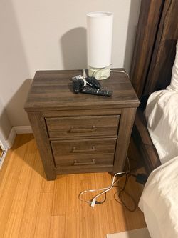 4 piece wood bedroom furniture set