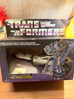 Transformers Reissue 2019 Triple Changer Astrotrain Hasbro