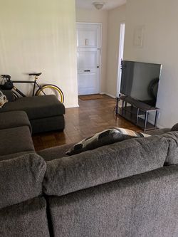 Kendall Charcoal Gray Sectional Sofa with Chaise – Great Condition