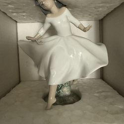 Lladro - Spirit Of Youth 