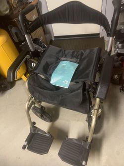 Wheel Chair And Walker 