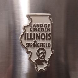 Illinois Land of Lincoln Springfield Refrigerator MagnetApprox. 2in State Shape