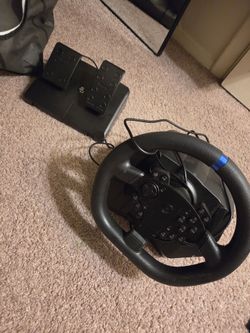 Gaming wheel and pedal set Xbox1