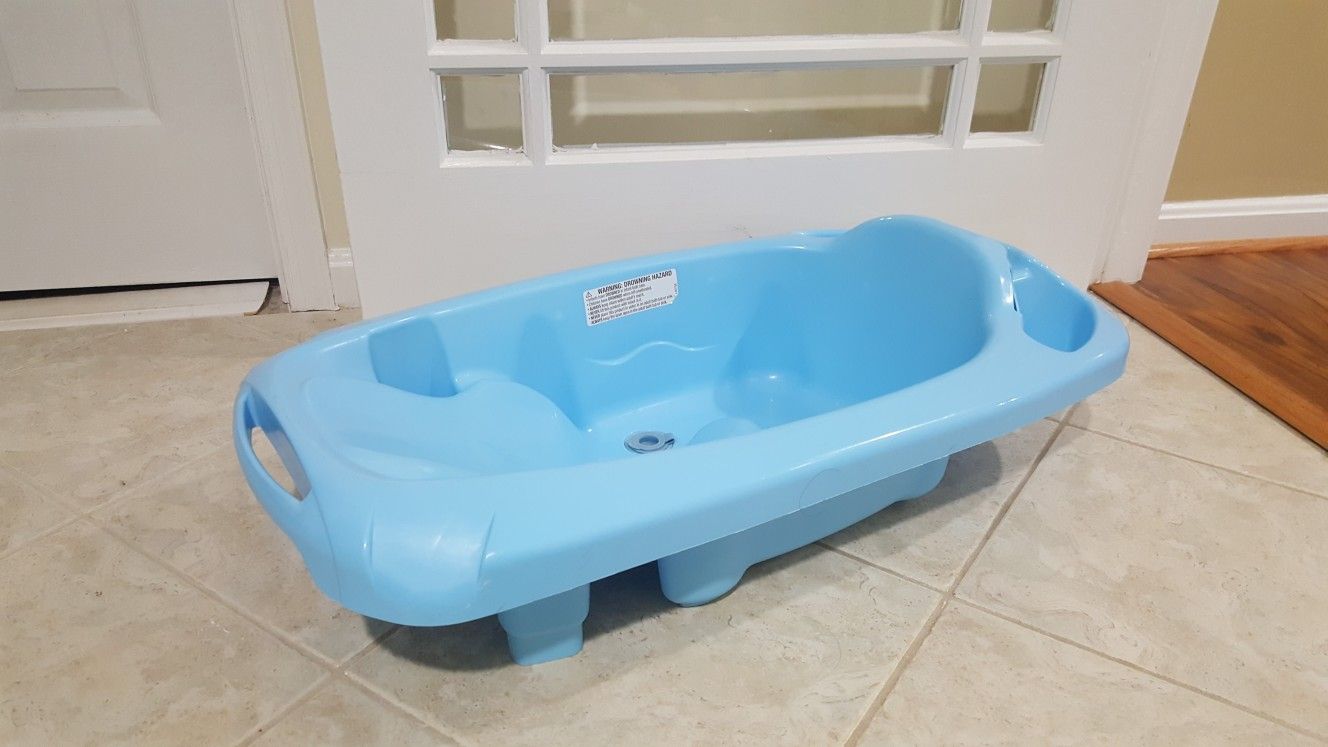Baby bath tub - $5