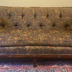 Antique couch - Circa 1920’s