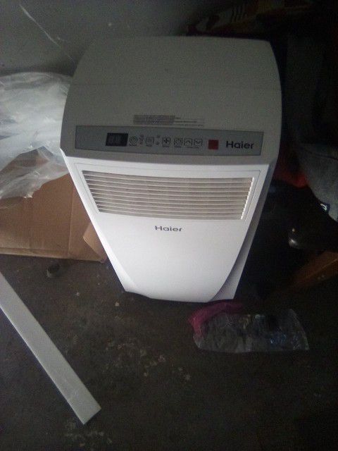 Like New Portable Air Conditioner 