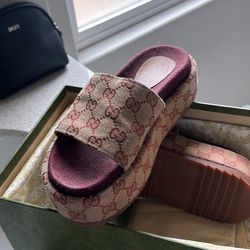 Gucci Slides