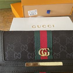 Gucci wallet 50.00