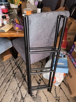 Bunk bed ladder