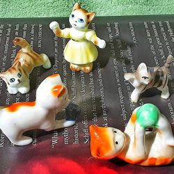 Miniature Porcelain Kitten Cat Figurines Bug House Japan And Korea Made 1960s Vintage X 5