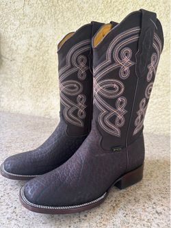 Cowboy boots / Botas vaqueras
