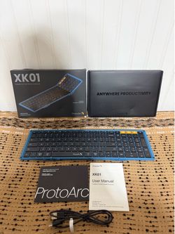Folding Bluetooth keyboard