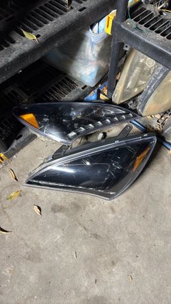 Hyundai Genesis Coupe Headlights 