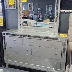 2 PIECE DRESSER AND MIRROR SILVER MIRROR DETAILS