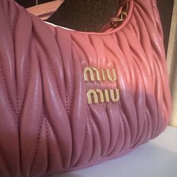 Classic Crossbody 
