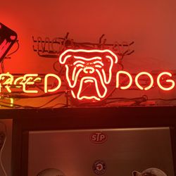 10 Neon beer signs