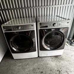 Kenmore Front Load Washer And GAS dryer Set 