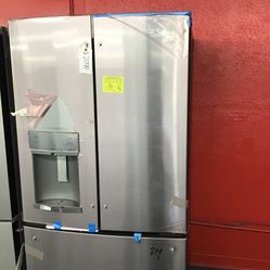 New Scratch And Dent GE 28 Cu Ft Stainless Steel French Door Fridge. 1 year Warranty 