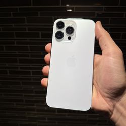 iPhone 14 Pro Max ‘White’ GSM Unlocked 128GB