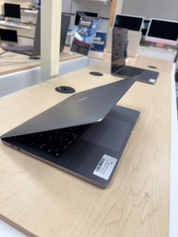 MacBook Pro 13 inch M2 500GB Space gray