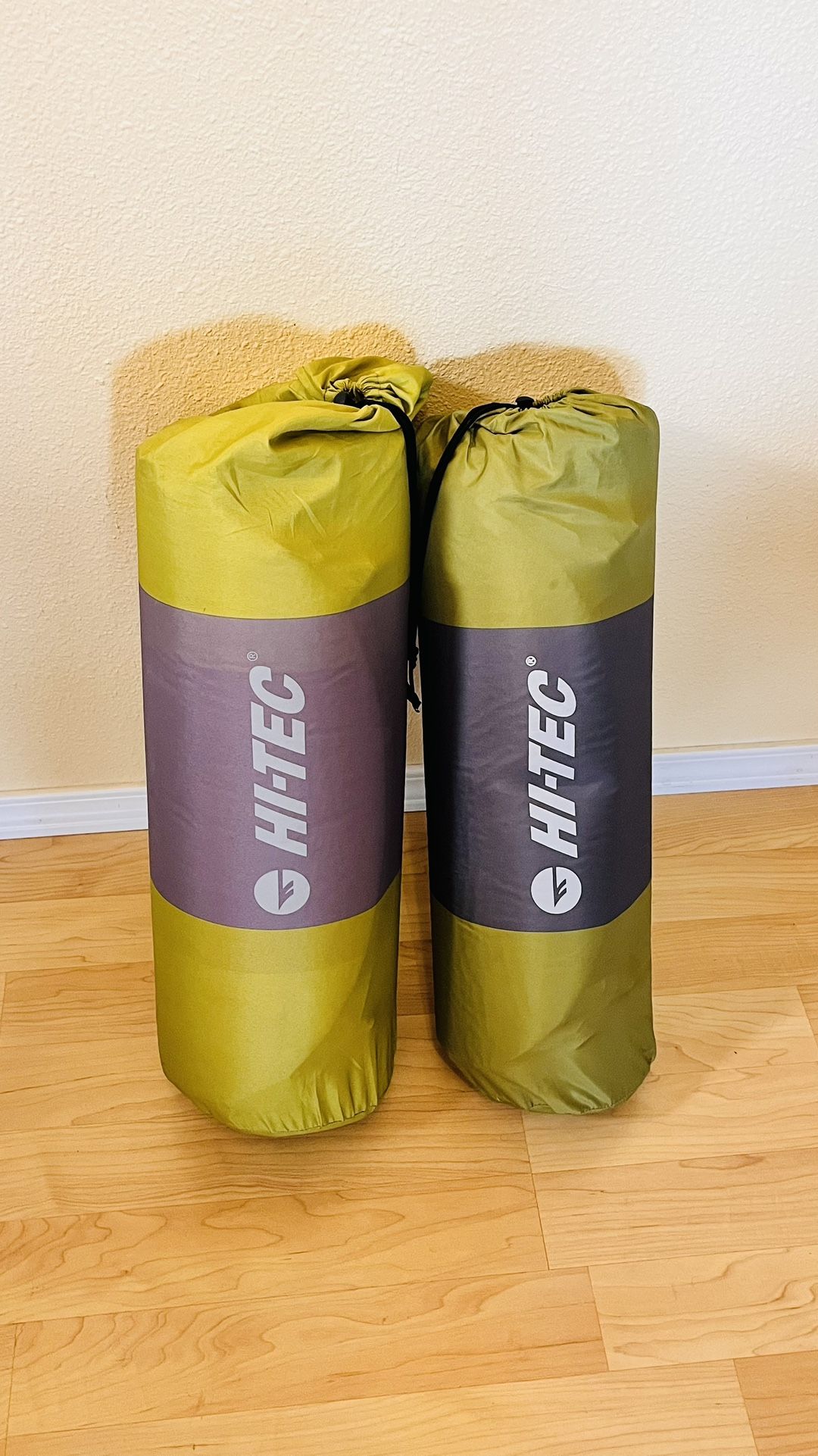 Hi-Tec Self-Inflating Sleeping Pad