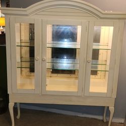 Pristine Beautiful Glass Lighted Hutch