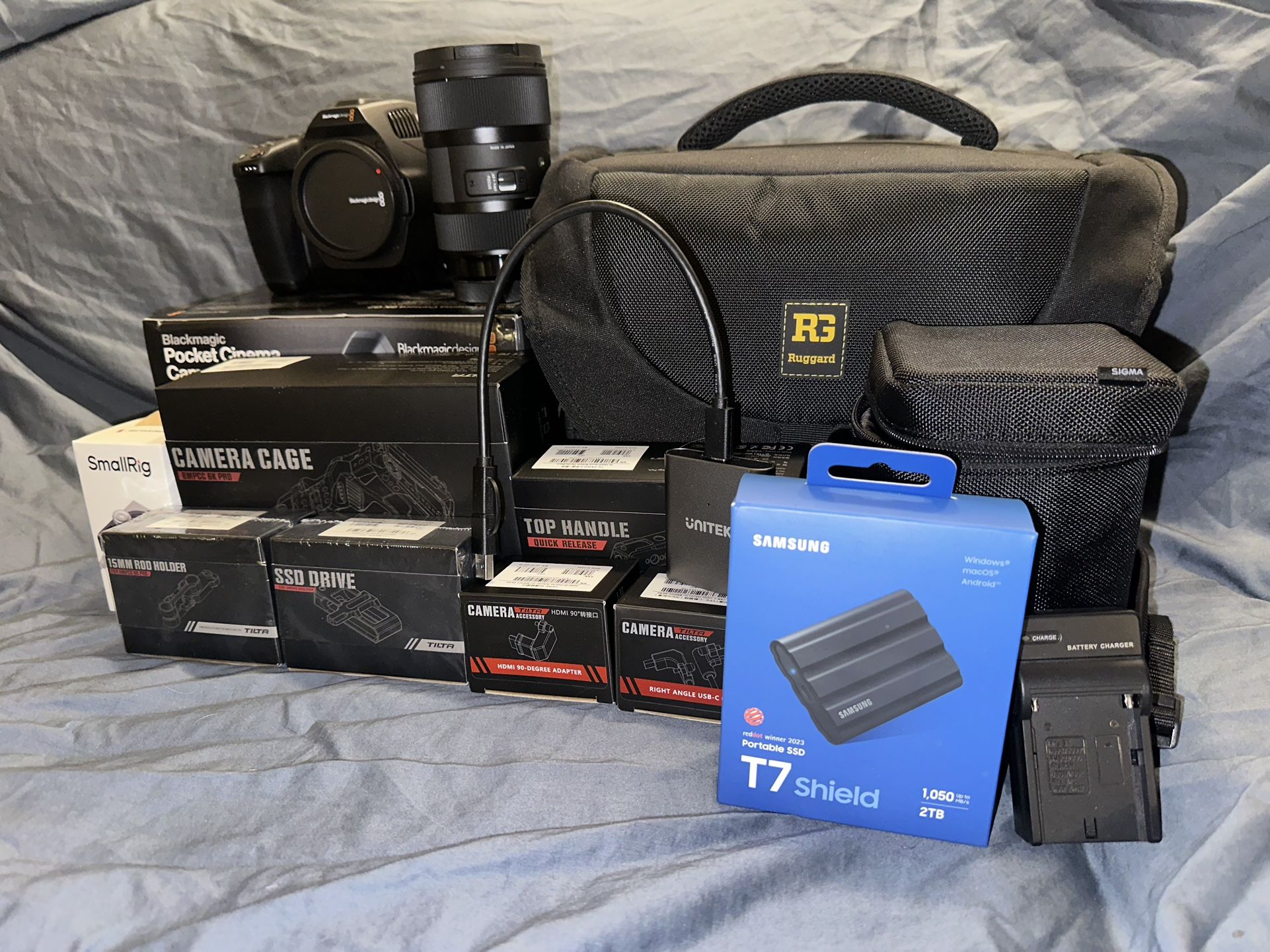 6k Camera LIKE NEW Blackmagic Pocket Cinema Camera G2 6k + Sigma 18-35mm Lens + Accessories