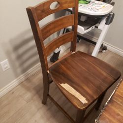 Free Table And Chairs 