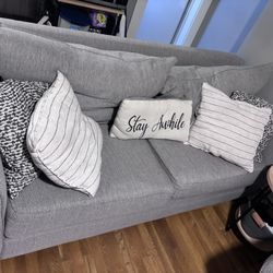 $650/OBO Love Seat And Couch With Throw Pillows And Ottoman 