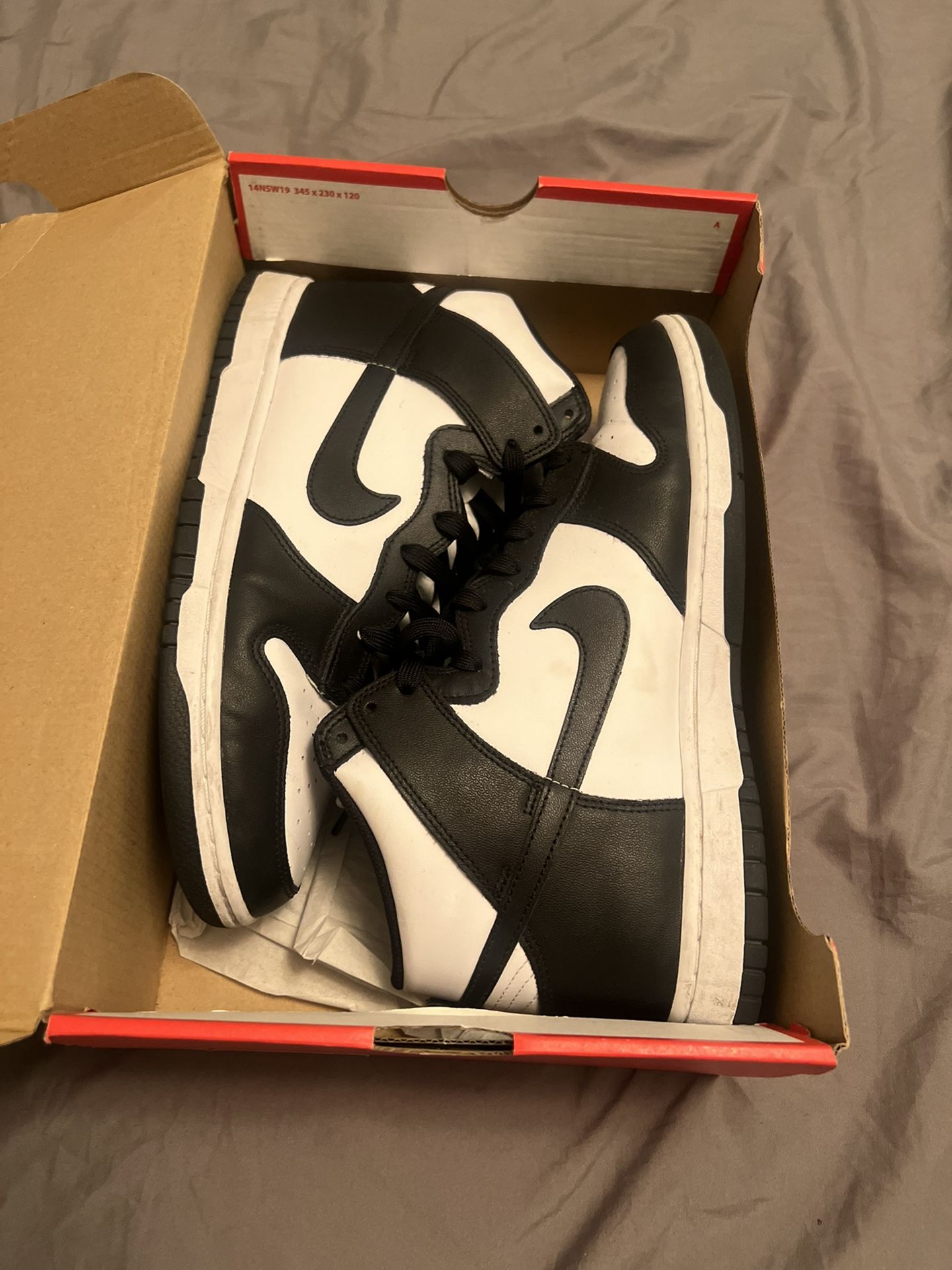 Nike Dunk High Panda