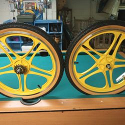 NEW  BMX 20"× 2".125 FREE WHEEL ALLOW MAG RIMS , TIRES,TUBES