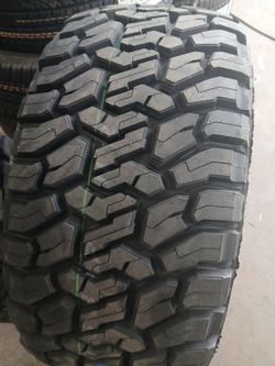 New set of tires accelera rt 33 1250 20 lt
