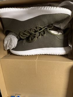  New Adidas Sz. 9.5 $40