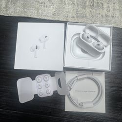 AirPods Pro 2nd Generation Wireless Charging Case (USB-C)