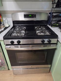 GE
30 in. 4.8 cu. ft. Freestanding Gas Range in Stainless Steel
