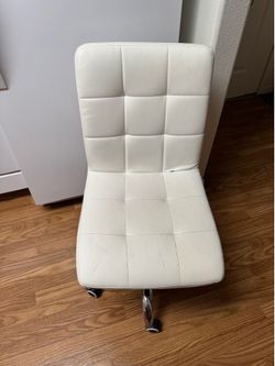 White desk chair