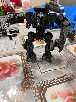Transformers studio series Bonecrusher 95