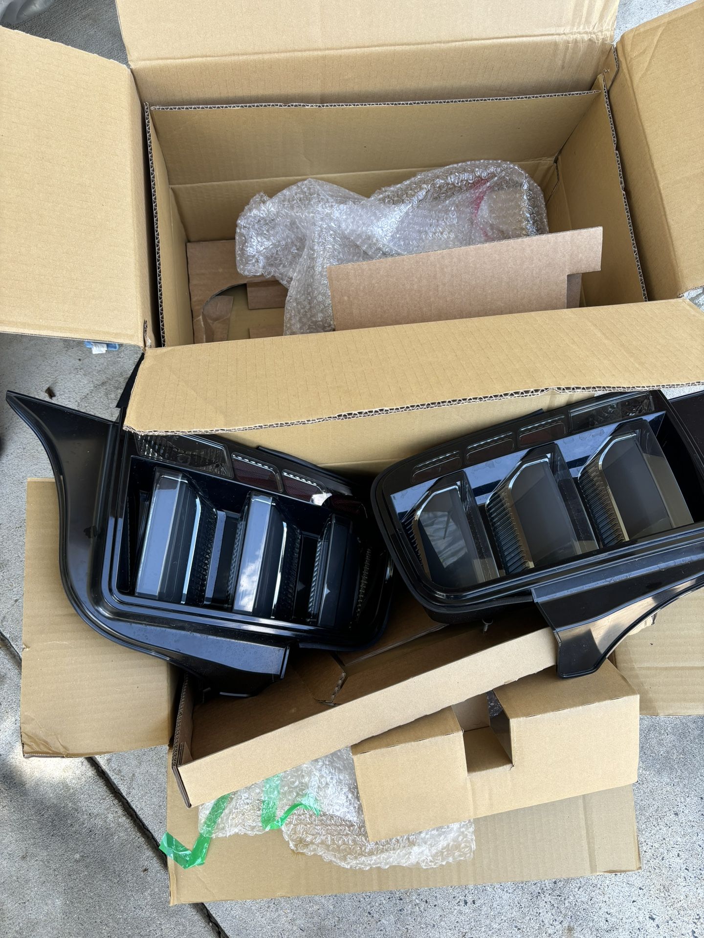 Tail Lights(new) Ford Mustang 2005 To 2009