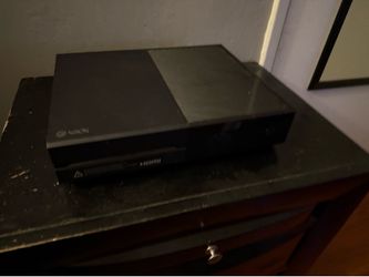 Xbox One with 3 Controllers