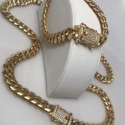 Cuban Link Set 12MM Gold Plated 14k Doesn't Loses Color 