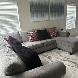 Sectional, Grey, Comes With Pillows 