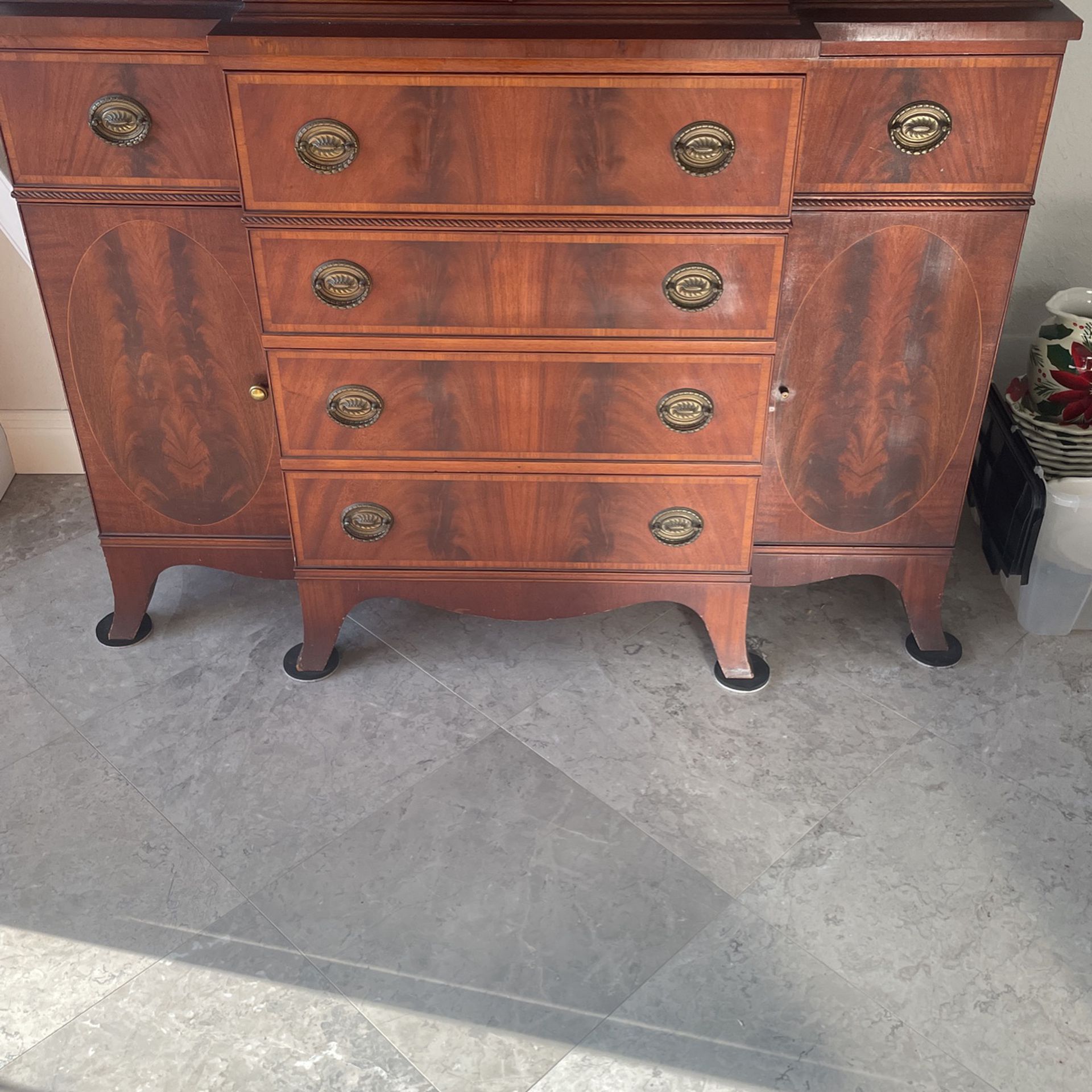 Antique Secretary/Desk/mahogany/